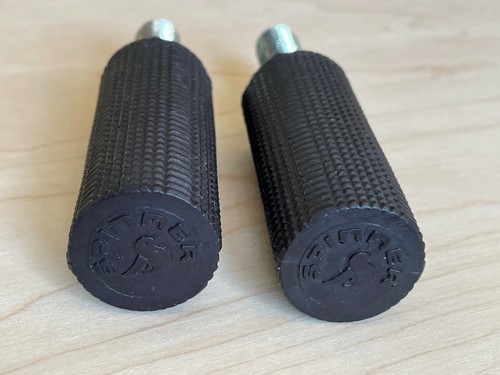 Spinner pegs cw - pegs, (b)